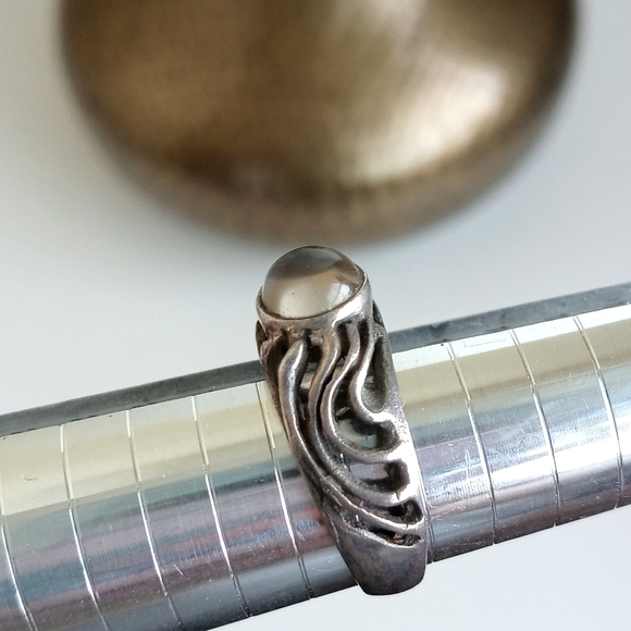 Antique 925 Sterling Silver Filigree Ring with Clear Crystal Quartz Gemstone 8 - Picture 12 of 15